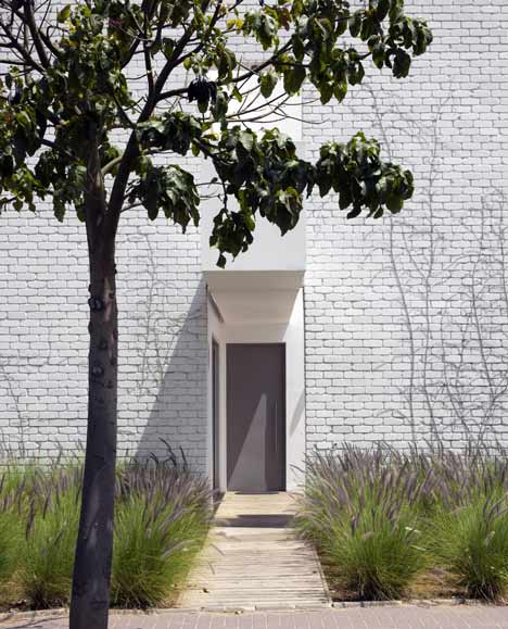 House N by Sharon Neuman and Oded Stern-Meiraz House N by Sharon Neuman and Oded Stern-Meiraz
