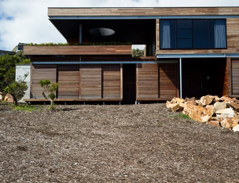 Linear House by Architects EAT Linear House by Architects EAT