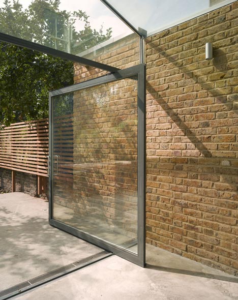 Mapledene Road by Platform 5 Architects