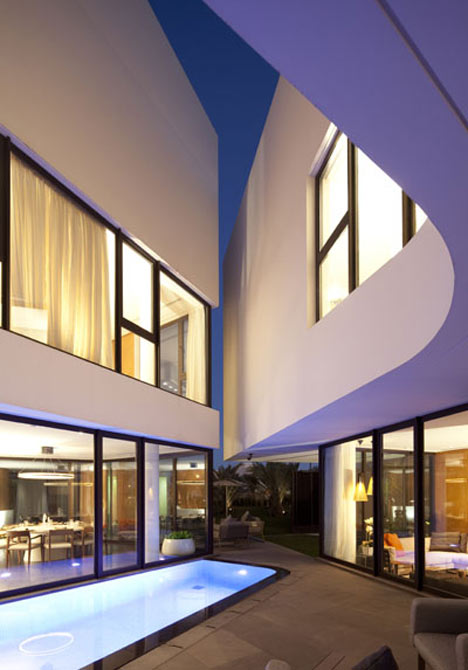Mop House by AGi Architects Mop House by AGi Architects
