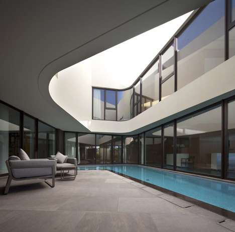 Mop House by AGi Architects Mop House by AGi Architects