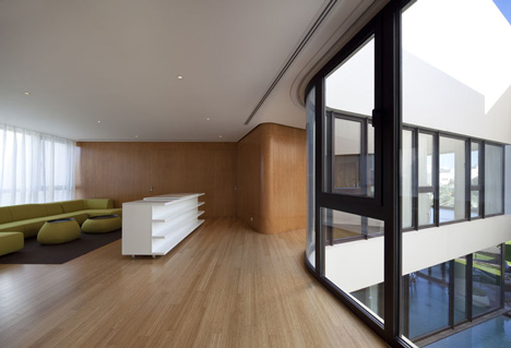 Mop House by AGi Architects Mop House by AGi Architects