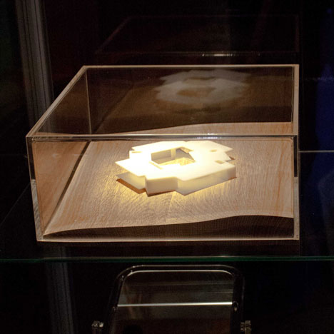 Maggie’s to auction OMA model