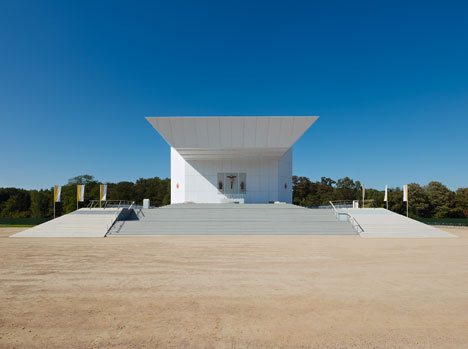Papstbühne Freiburg by Werner Sobek