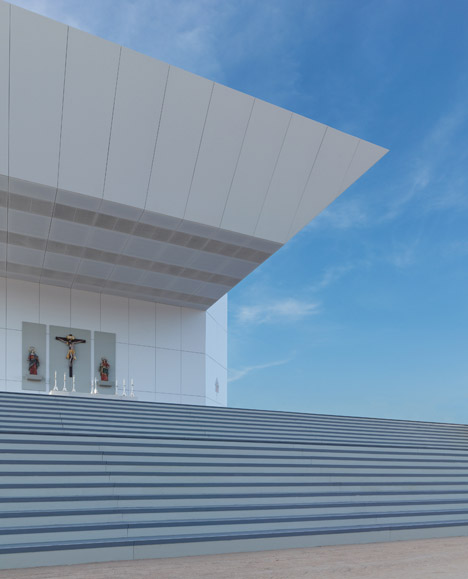Papstbühne Freiburg by Werner Sobek