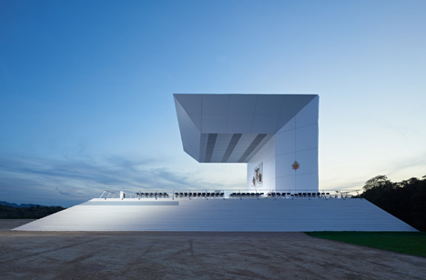Papstbühne Freiburg by Werner Sobek