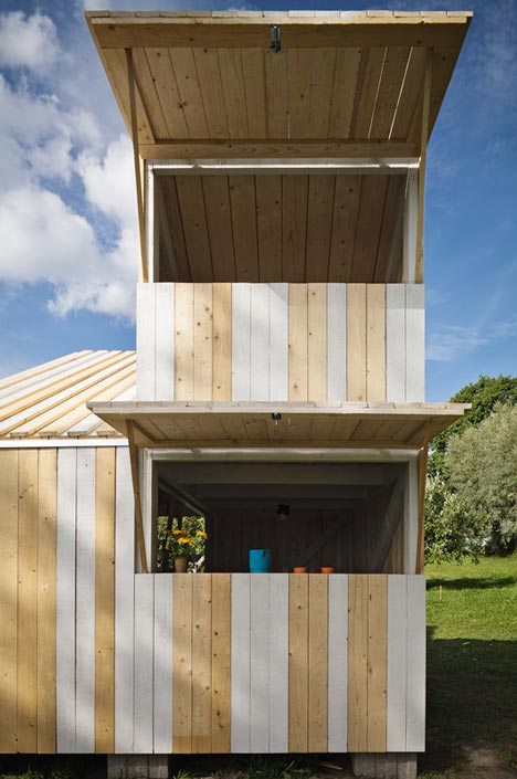 Playhouse by Bach Arquitectes Playhouse by Bach Arquitectes