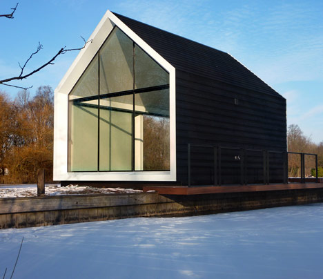 Recreational Island House by 2by4-architects