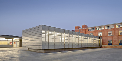Roses IES Cap Norfeu extension by Javier de las Heras Solé and Bosch Tarrús