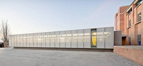 Roses IES Cap Norfeu extension by Javier de las Heras Solé and Bosch Tarrús