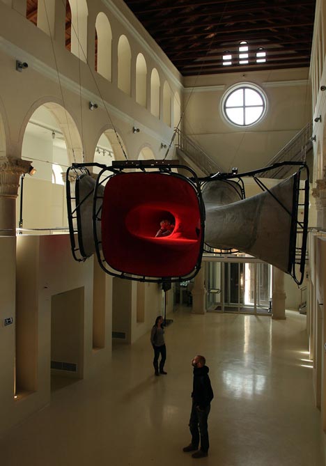 Tuft Pula by Numen/For Use Tuft Pula by Numen/For Use