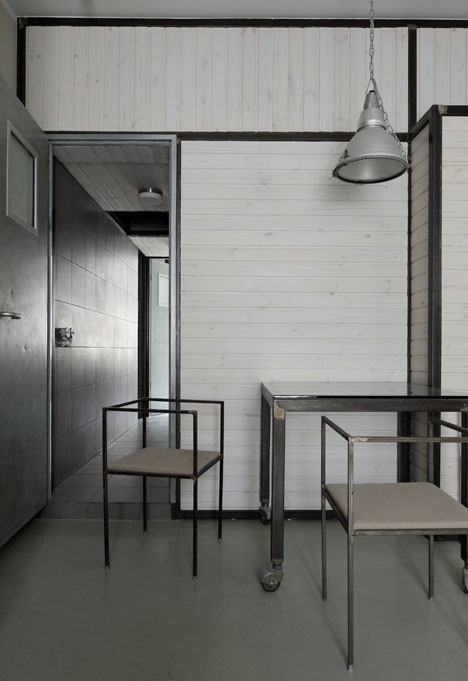 Wood Warm Wight Apartment by Peter Kostelov Wood Warm Wight Apartment by Peter Kostelov