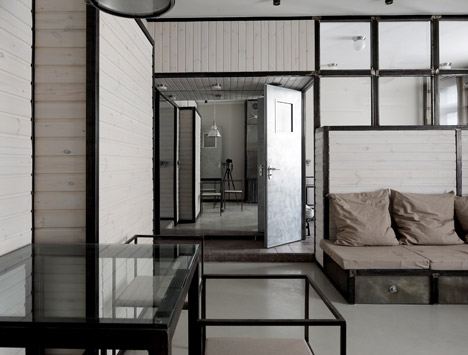 Wood Warm Wight Apartment by Peter Kostelov Wood Warm Wight Apartment by Peter Kostelov