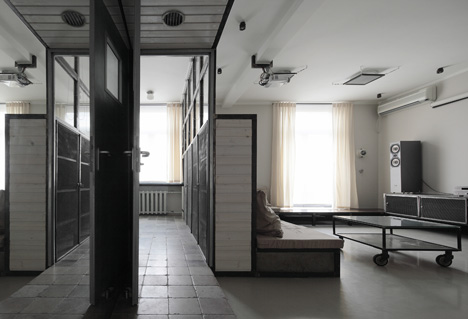 Wood Warm Wight Apartment by Peter Kostelov Wood Warm Wight Apartment by Peter Kostelov
