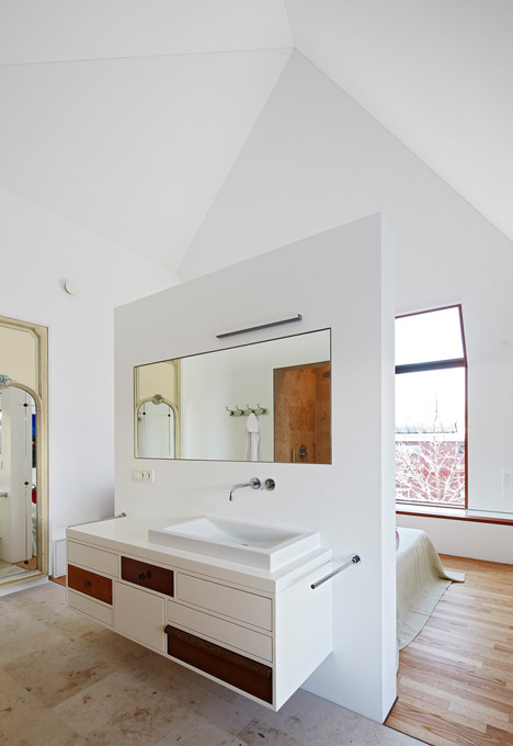 House 11x11 by Titus Bernhard Architekten