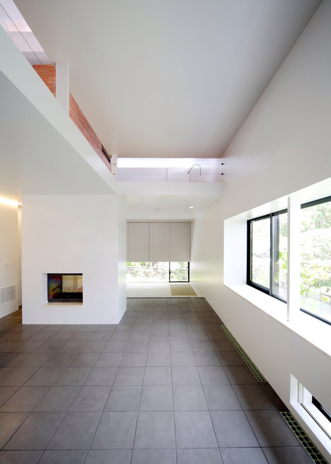 House in Senri by Shogo Iwata House in Senri by Shogo Iwata