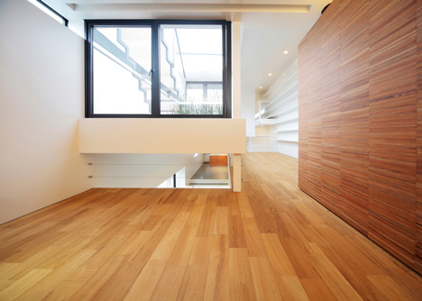 House in Senri by Shogo Iwata House in Senri by Shogo Iwata