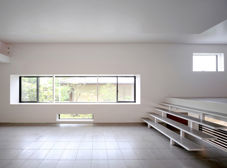 House in Senri by Shogo Iwata House in Senri by Shogo Iwata