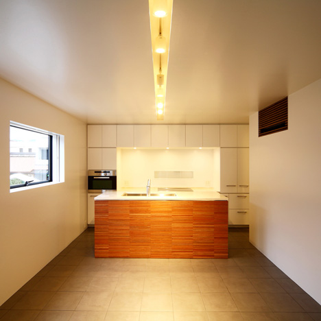 House in Senri by Shogo Iwata House in Senri by Shogo Iwata