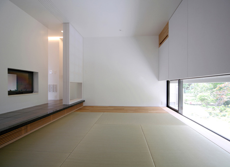 House in Senri by Shogo Iwata House in Senri by Shogo Iwata