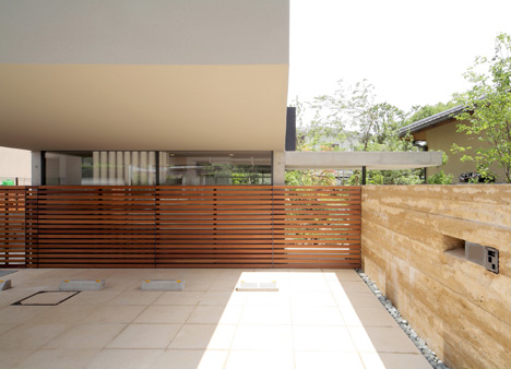 House in Senri by Shogo Iwata House in Senri by Shogo Iwata