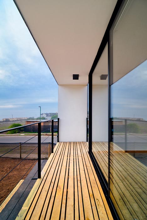 SIP Panel House by Alejandro Soffia and Gabriel Rudolphy SIP Panel House by Alejandro Soffia and Gabriel Rudolphy