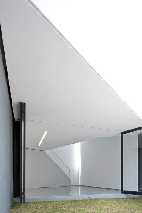 MiniStudio by FRENTEarquitectura MiniStudio by FRENTEarquitectura