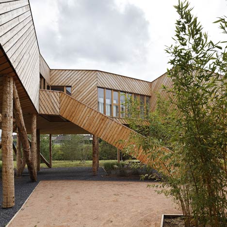 Branched Offices by Projectiles Branched Offices by Projectiles