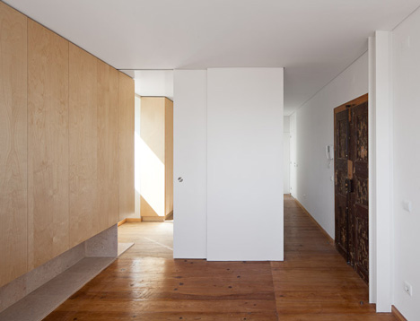 Building rehabilitation in Calçada do Lavra by Jorge Mealha Arquitecto Building rehabilitation in Calçada do Lavra by Jorge Mealha Arquitecto
