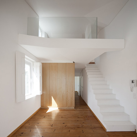 Building rehabilitation in Calçada do Lavra by Jorge Mealha Arquitecto Building rehabilitation in Calçada do Lavra by Jorge Mealha Arquitecto