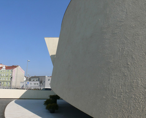 Chapel of Rest in Graz by Hofrichter-Ritter Architekten Chapel of Rest in Graz by Hofrichter-Ritter Architekten