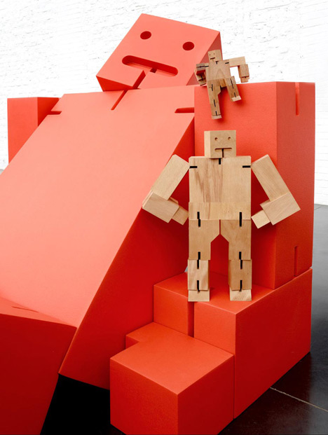 Giant Cubebot by David Weeks for Quinze & Milan and Areaware at MOST Giant Cubebot by David Weeks for Quinze & Milan and Areaware at MOST
