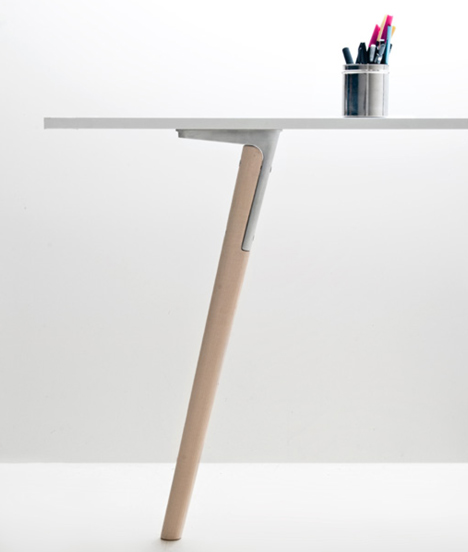 Pila and Pilo by Ronan & Erwan Bouroullec for Magis Pila and Pilo by Ronan & Erwan Bouroullec for Magis