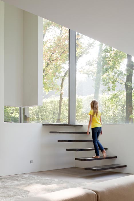 Villa Roces by Govaert & Vanhoutte Villa Roces by Govaert & Vanhoutte