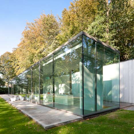 Villa Roces by Govaert & Vanhoutte Villa Roces by Govaert & Vanhoutte