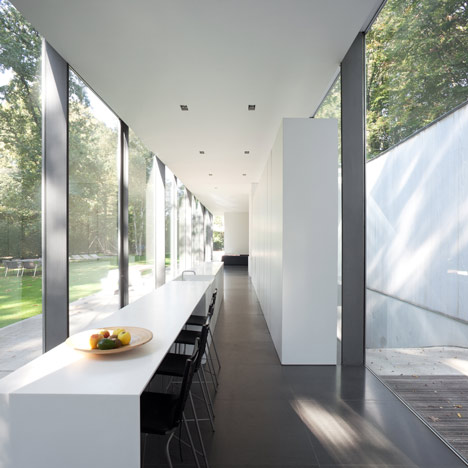 Villa Roces by Govaert & Vanhoutte Villa Roces by Govaert & Vanhoutte