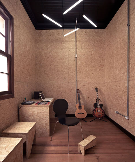 Ecletica Escola de Musica by 0E1 Arquitetos