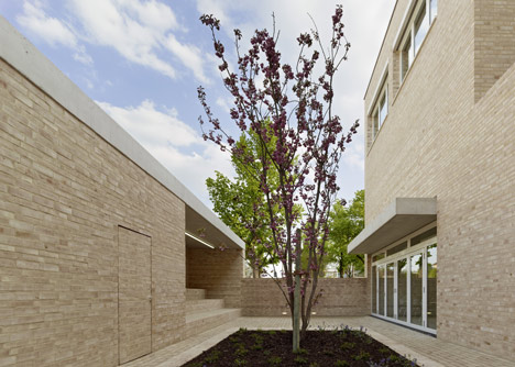 Mörike Gymnasium by Klumpp and Klumpp Architekten Mörike Gymnasium by Klumpp and Klumpp Architekten