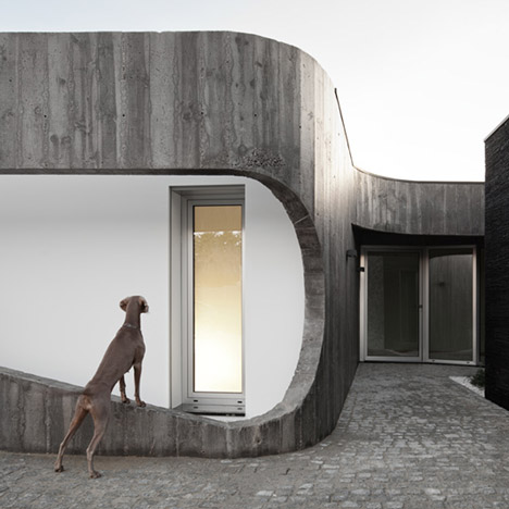 Casa Xieira II by A2+ Arquitectos