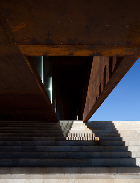 Centro Multiusos de Lamego by Barbosa & Guimarães Centro Multiusos de Lamego by Barbosa & Guimarães