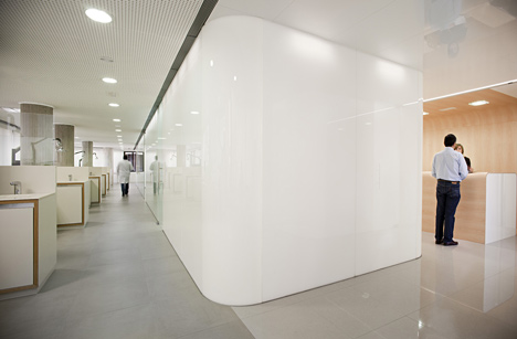 Dental Office by Estudio Hago