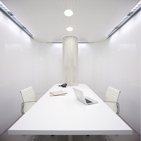 Dental Office by Estudio Hago