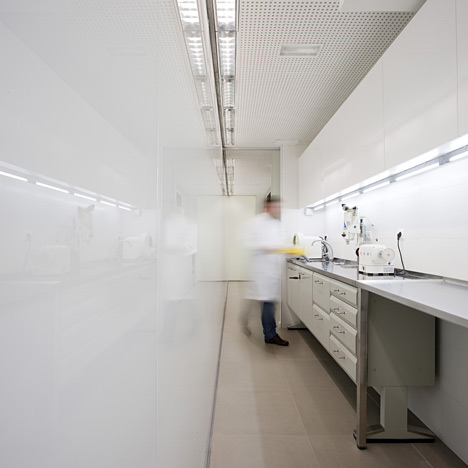 Dental Office by Estudio Hago