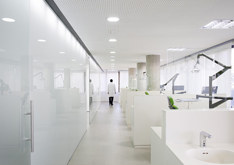 Dental Office by Estudio Hago