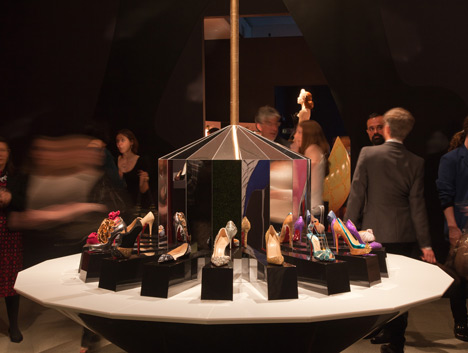 Dita Von Teese hologram by Musion for Christian Louboutin at the Design Museum Dita Von Teese hologram by Musion for Christian Louboutin at the Design Museum