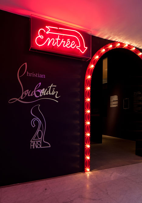 Dita Von Teese hologram by Musion for Christian Louboutin at the Design Museum Dita Von Teese hologram by Musion for Christian Louboutin at the Design Museum