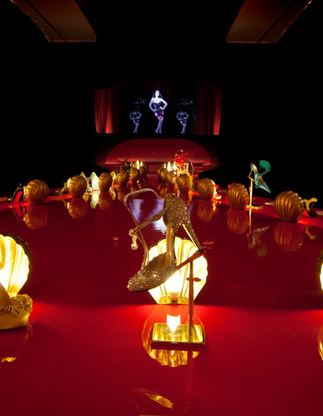 Dita Von Teese hologram by Musion for Christian Louboutin at the Design Museum Dita Von Teese hologram by Musion for Christian Louboutin at the Design Museum