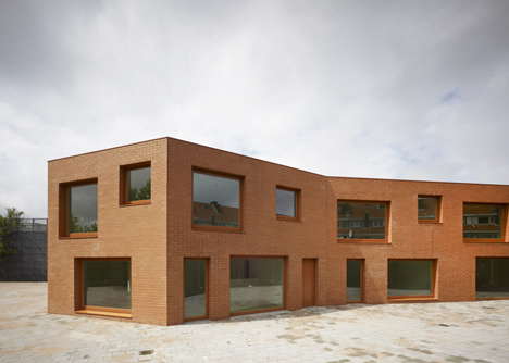 Galjoen School by Rocha Tombal Galjoen School by Rocha Tombal