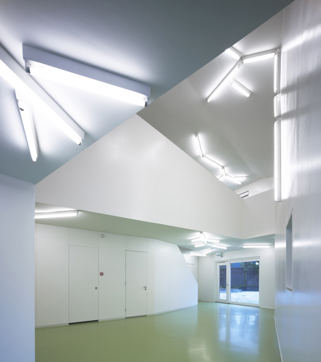 Galjoen School by Rocha Tombal Galjoen School by Rocha Tombal
