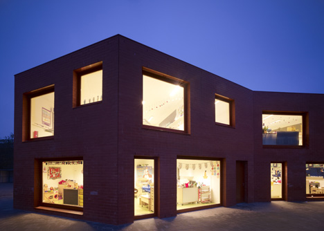 Galjoen School by Rocha Tombal Galjoen School by Rocha Tombal